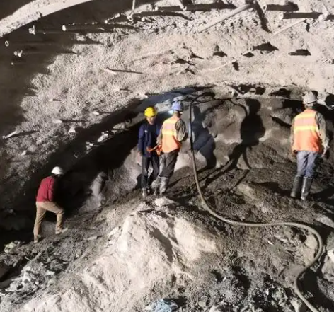 赣州拱顶带模注浆料的施工流程及注意事项